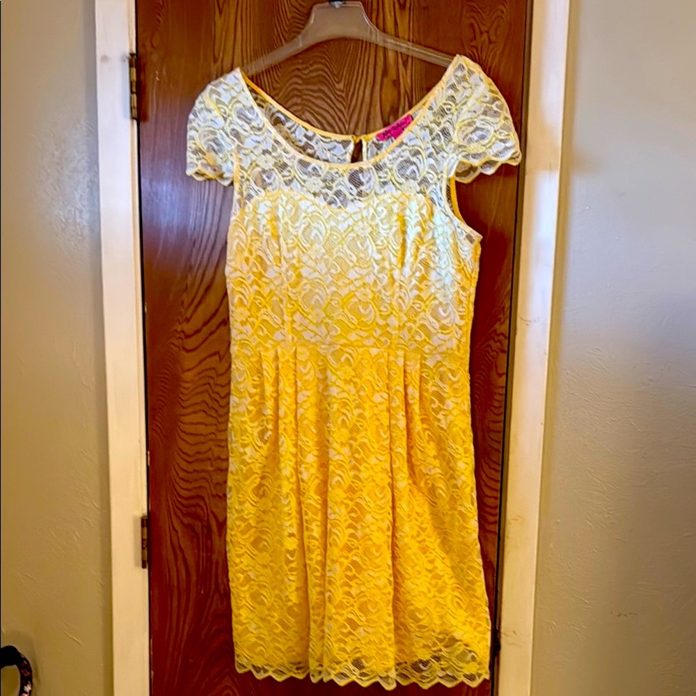 Elegant  BETSEY JOHNSON Yellow Dress